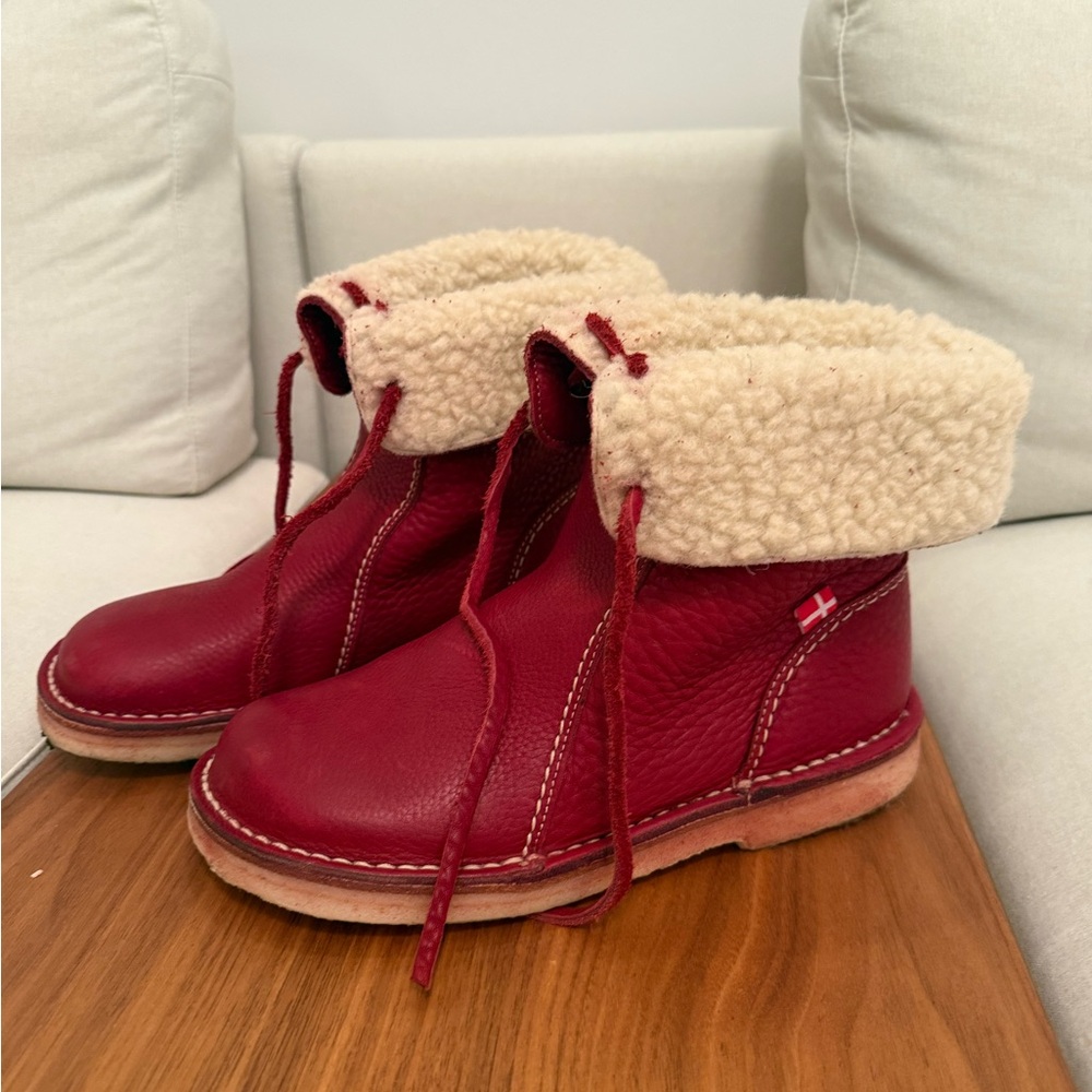 Duckfeet Arhus Women’s Handcrafted Boots - Picture 8 of 11